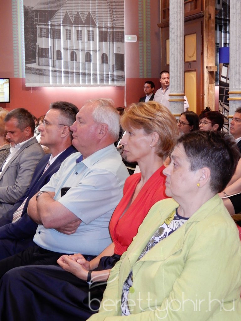 Átadták a felújított zsinagógát 26